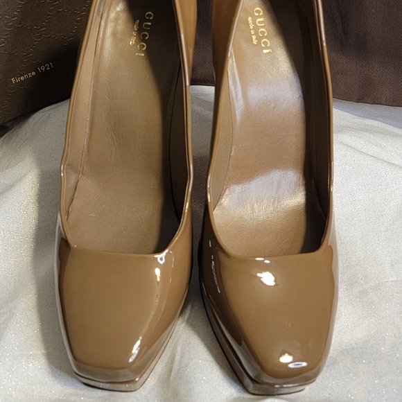 GUCCI Soft Patent Leather Pumps  38.5 - Picture 2 of 12